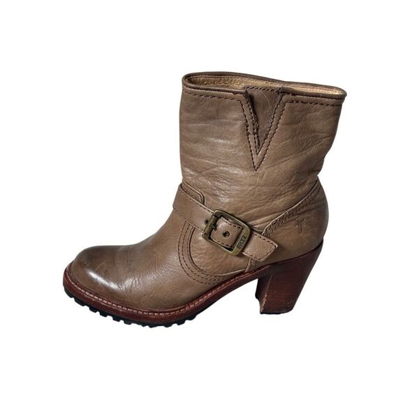 FRYE Lucy Engineer Boots Booties Taupe Brown Leather Size 7 Heel - Picture 14 of 16